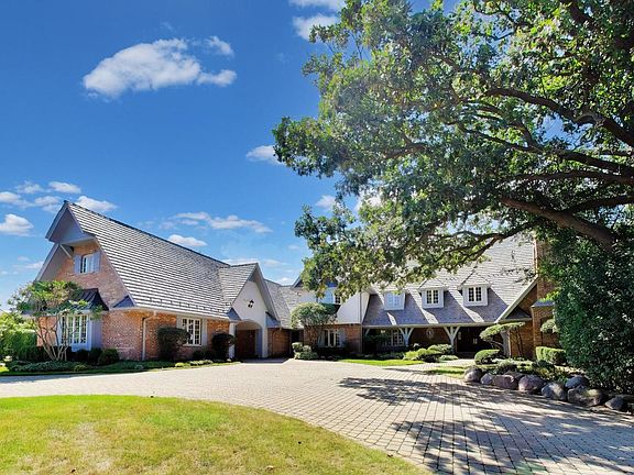 3rd image of 1400 Kurtis Ln