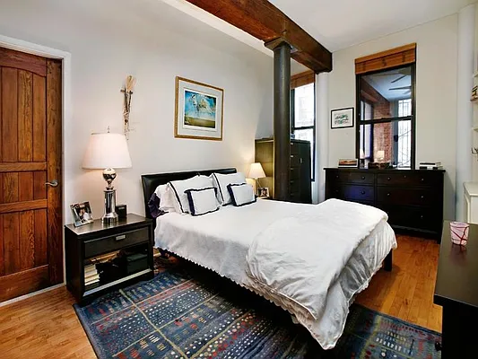 Sold by Sotheby's International Realty | media 14