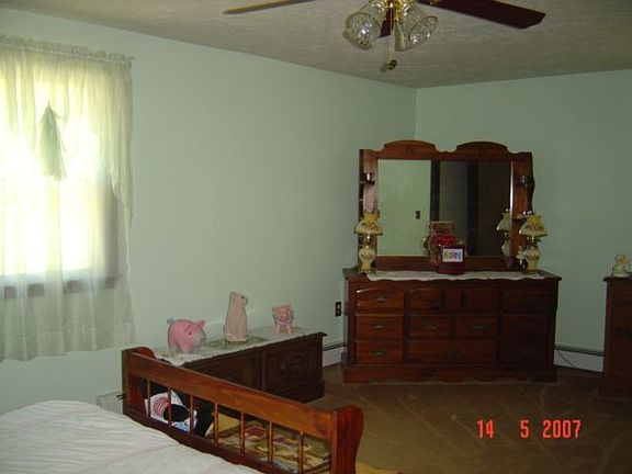 Lg. Master Bedroom
