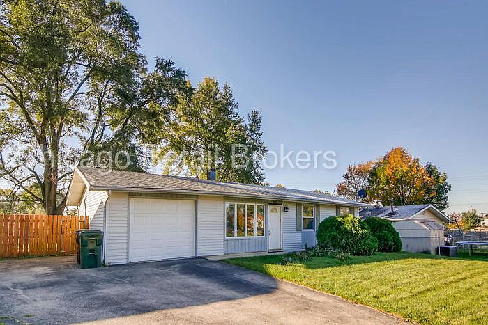 1st image of 9525 W Willow Ln