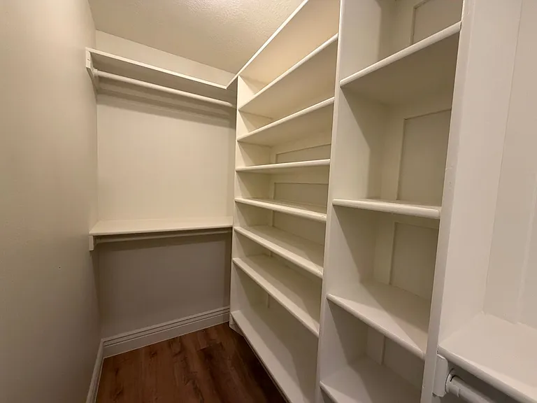 135 N 350 W — Photo 22