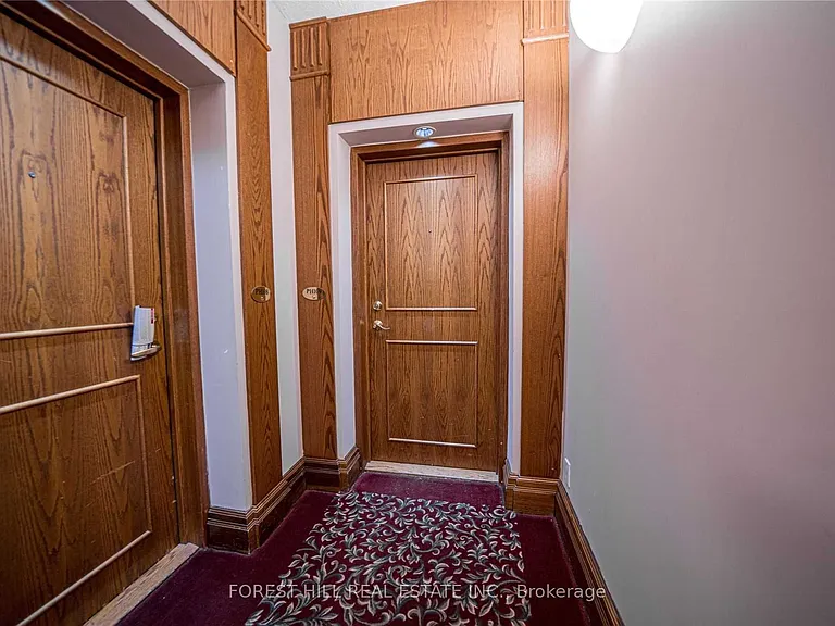 18 Lee Centre Dr #Penthouse 109 — Photo 4