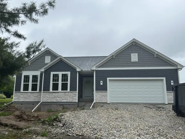 4860 South 87th STREET, Greenfield, WI 53228