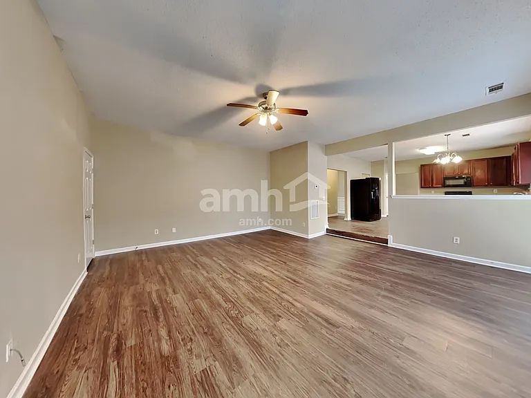 4951 Wewatta St SW — Photo 5