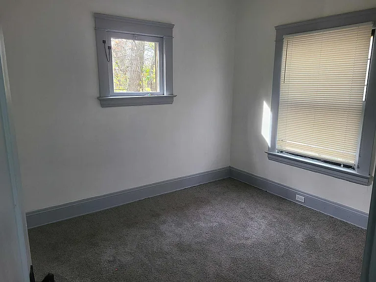 3006 E 130th St #2 — Photo 5