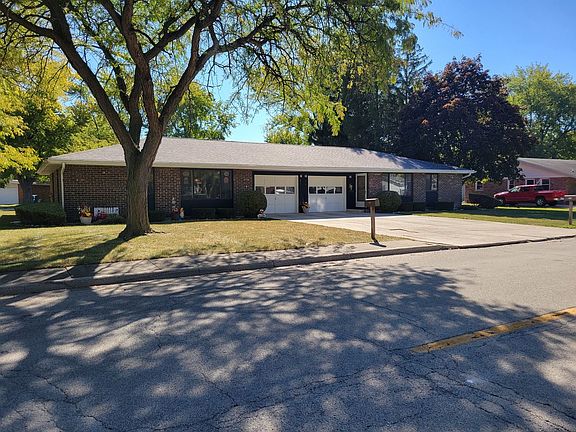 2nd image of 870-872 Heritage Dr