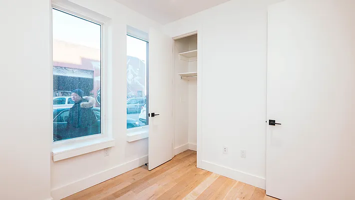 Rented by Nooklyn NYC LLC | media 77