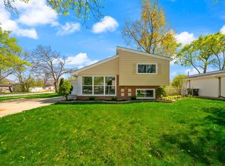 7429 Foster St, Morton Grove, IL 60053
