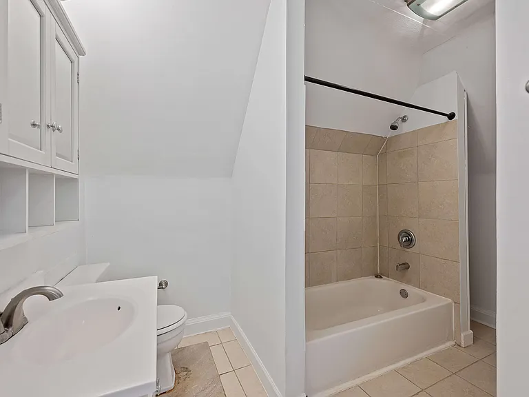 3606 Michigan Ave, Apt 3_ (16) 3606 Michigan Ave, Apt 3_ (16)