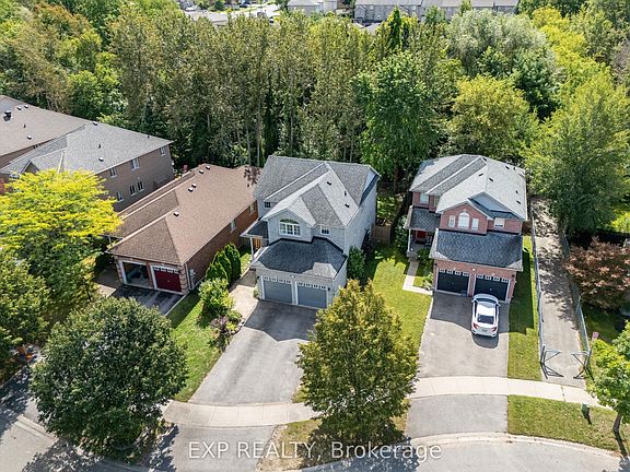 2nd image of 23 McKenzie Cres