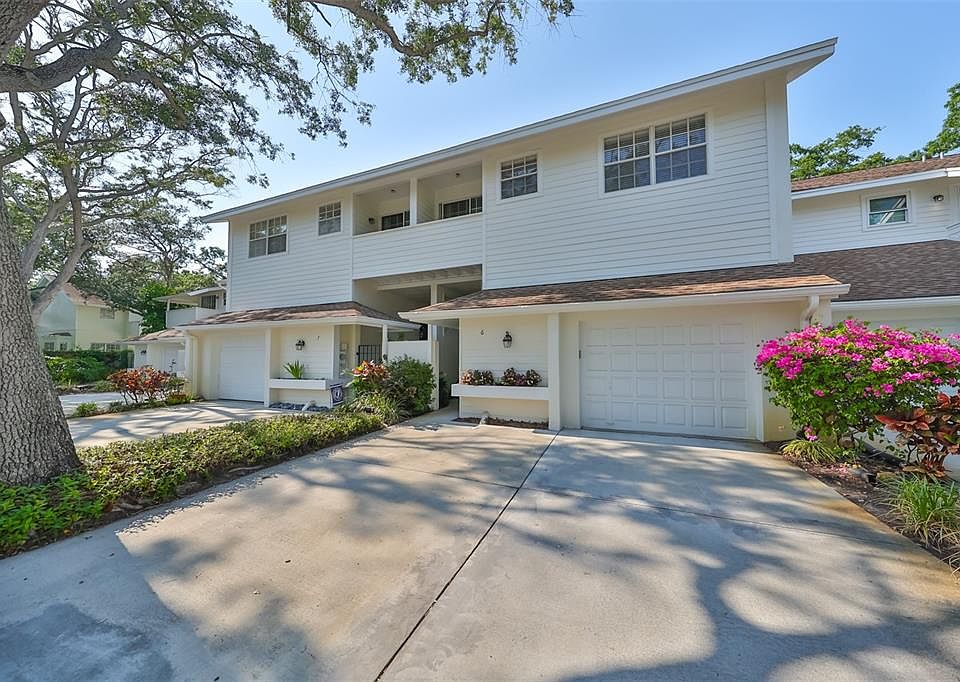 1st image of 5203 BAYSHORE BOULEVARD #6
