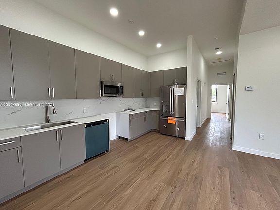 4th image of 12552 SW 194th St #0