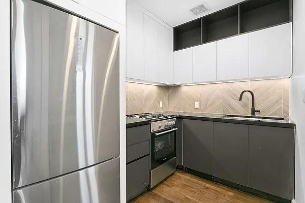 Rented by Lang Realty LLC | media 49