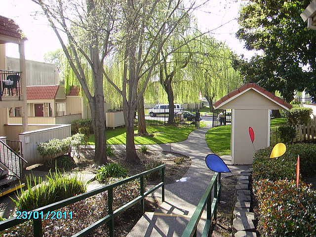 2nd image of 2053 Wilkins Ave APT 3