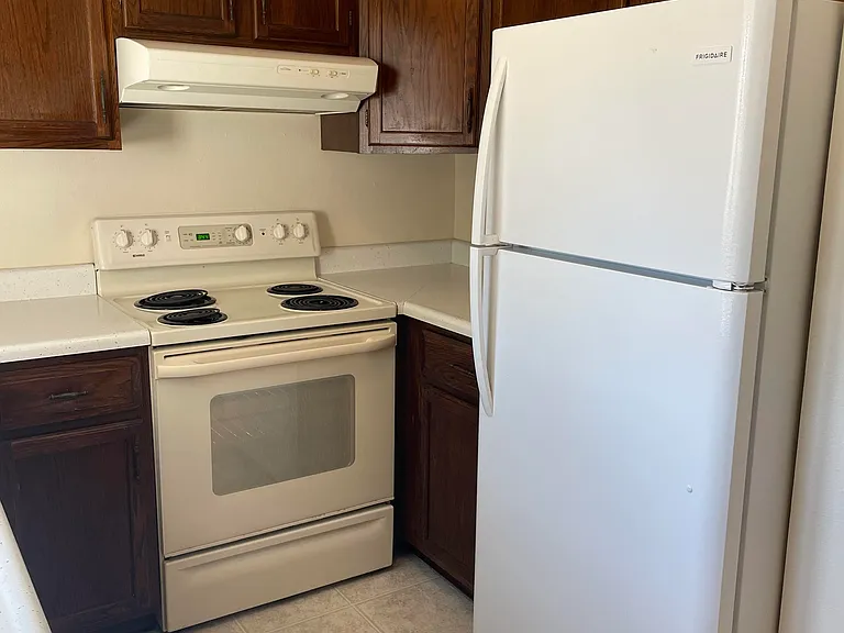 410 Washington St #4 — Photo 2