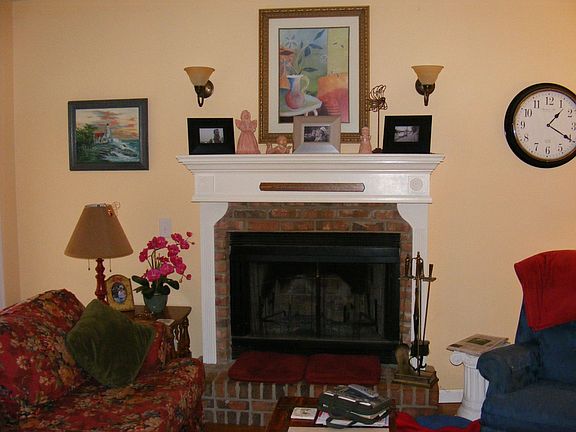 Keeping room off of kitchen with fireplace!