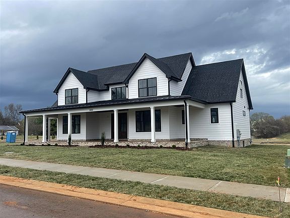 2nd image of 1400 Riffle Way