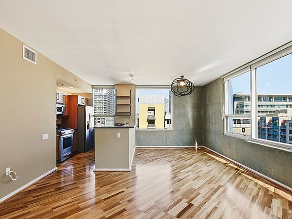 4th image of 321 10th Ave Unit 1001