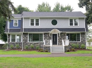 19904 McKinnon St, Roseville, MI 48066