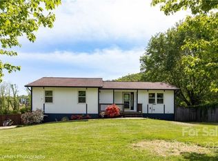 1677 Bruce Rd, Mars Hill, NC 28754