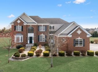 3 Heitz Ln, Hillsborough, NJ 08844