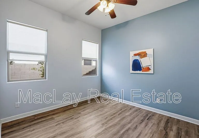 1142 E Bajor St — Photo 31