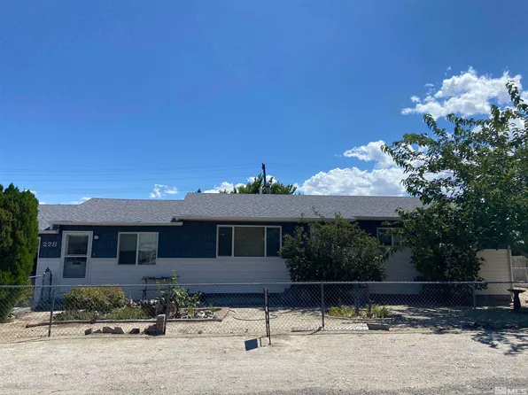 228 A St, Hawthorne, NV 89415