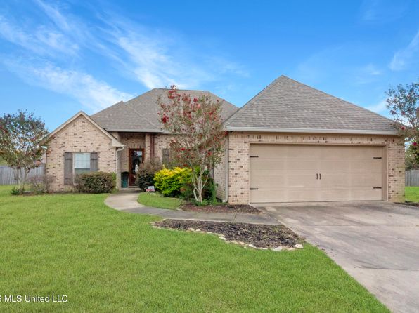 119 Kempen Ln