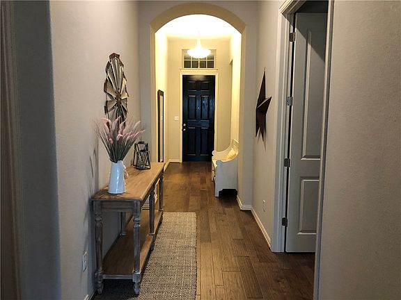 3rd image of 113 Medina Hills Court