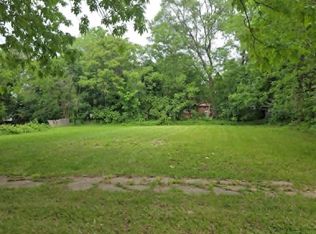 607 Royal Ave, Rockford, IL 61101