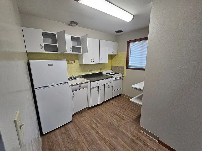839 Cedar St #3 — Photo 6