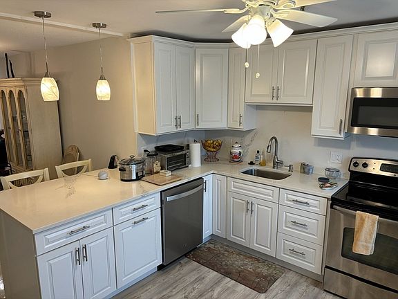 5th image of 3920 Mystic Valley Pkwy APT 806