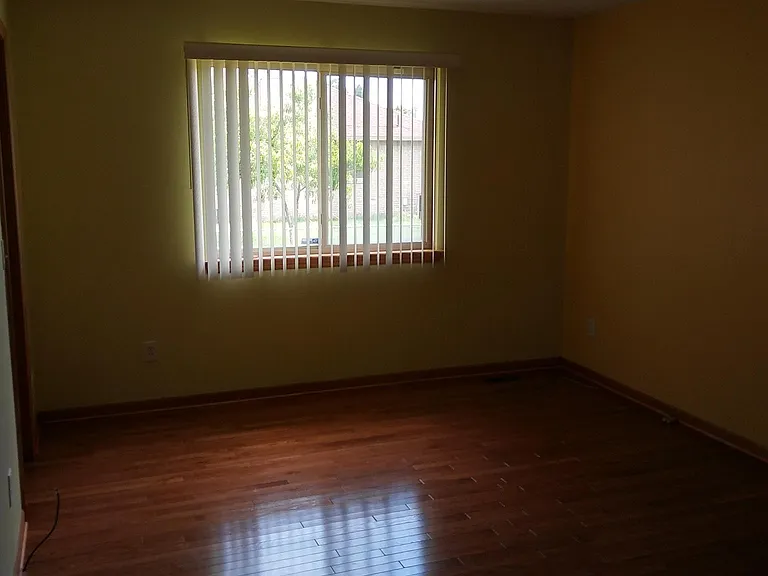 2100 Newburgh Dr — Photo 11