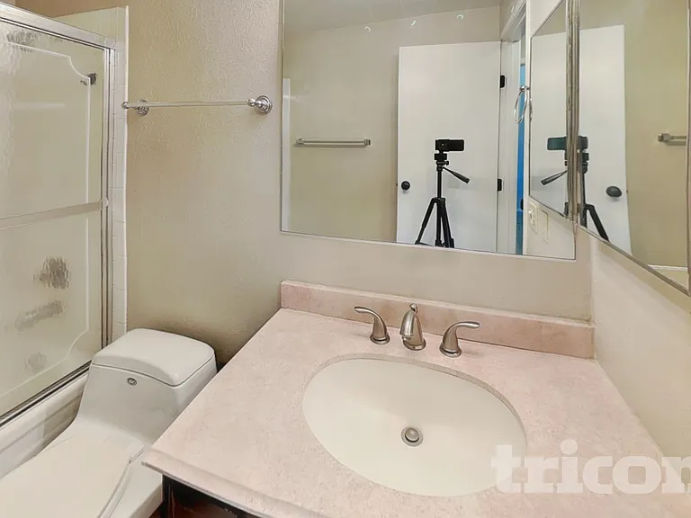 841 Wyoming Ave — Photo 16