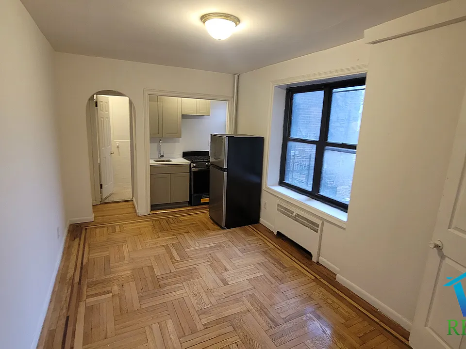 160 Beach 117th St #1M