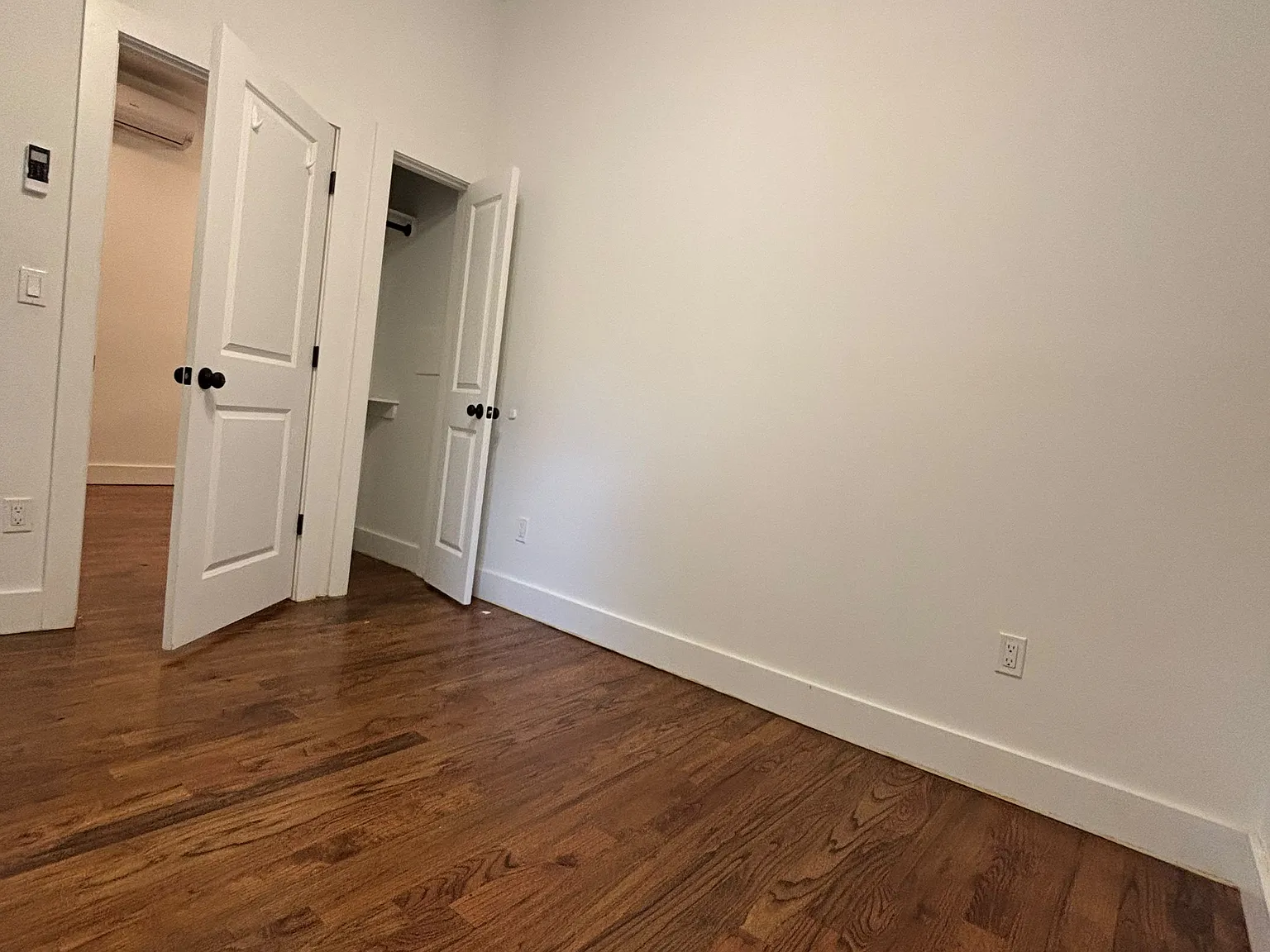 2 bed, 800 sqft, $2,150 — Photo 2