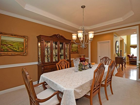 5th image of 6786 Southampton Ln