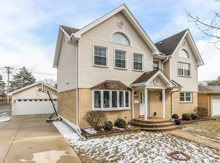 289 N Mill Rd, Wood Dale, IL 60191