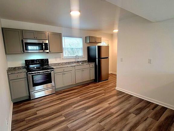 4th image of 1518 W Clara Dr