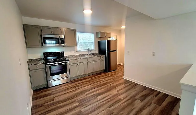 1518 W Clara Dr — Photo 4
