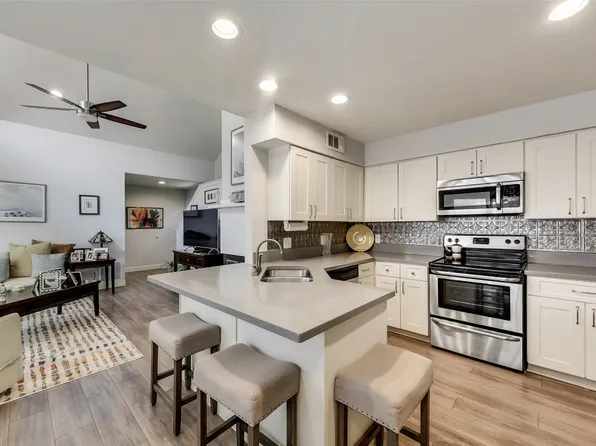 17001 Planters Row, Addison, TX 75001