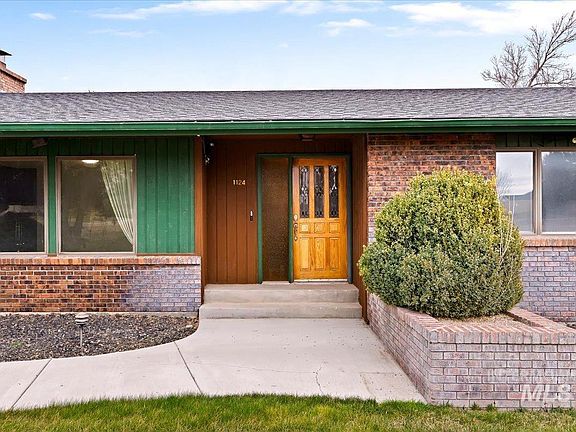 4th image of 1124 E Lewis Ln