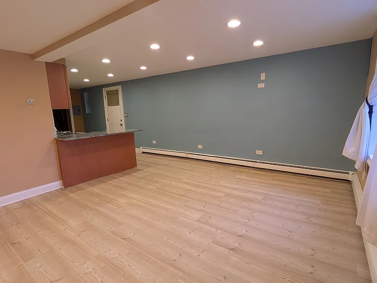 510 W 45th St #1 — Photo 4