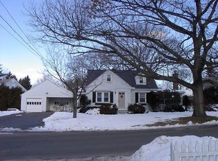 190 Frontenac St, Chicopee, MA 01020