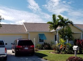 1073 Barefoot Cir, Barefoot Bay, FL 32976