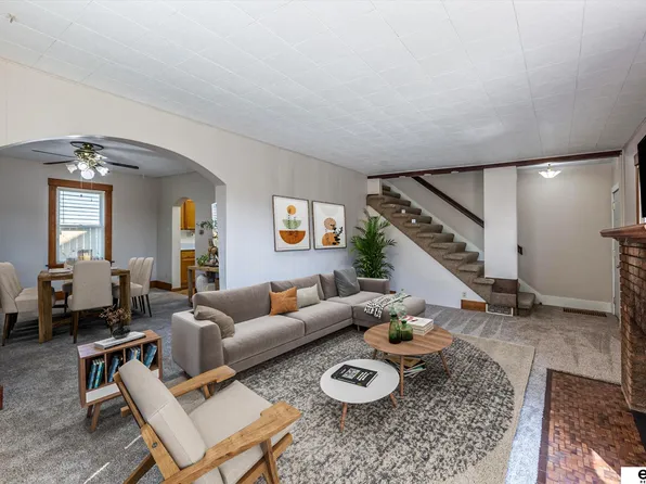 2104 F St, Omaha, NE 68107