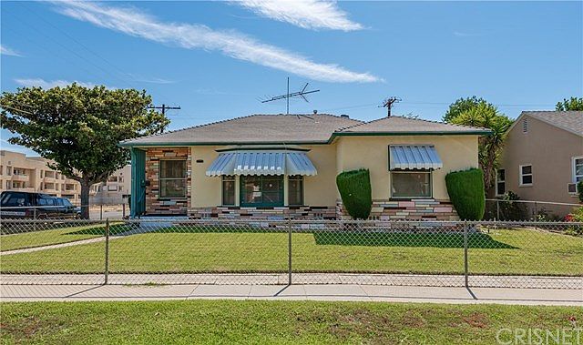 1st image of 6730 De Celis Pl