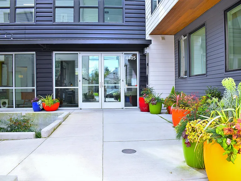 Sunnyside — Photo 27