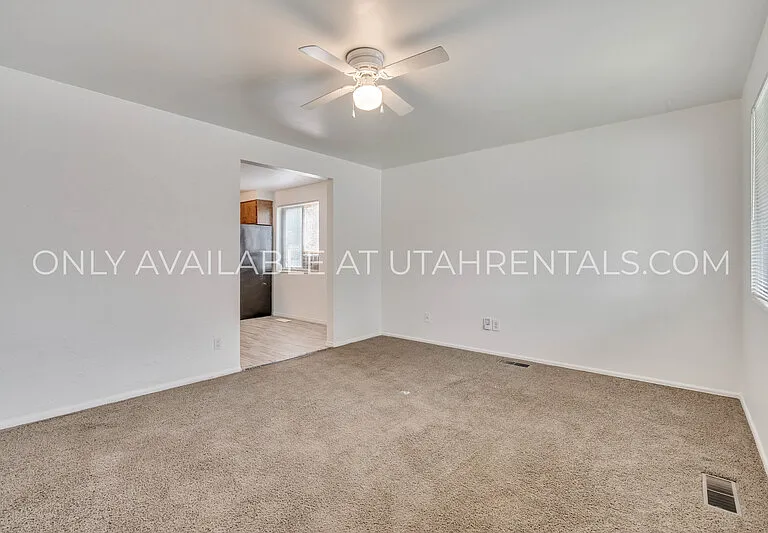 1194 W 300 N — Photo 3