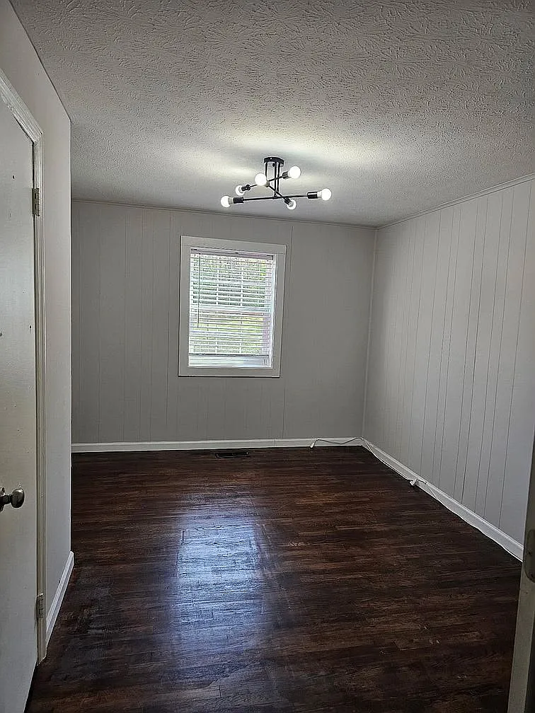 2 bed, $1,295 — Photo 1